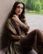 Premium Air Jet Dhanak 3PC Heavy Embroidered Suit with Pashmina Wool Shawl  Winter Collection 2025 - Image 2